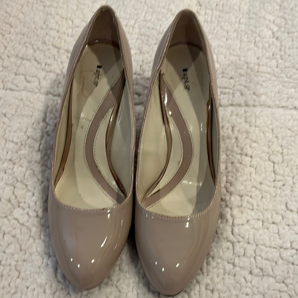Apt 9 pumps